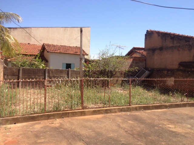 Casa – Pq. Industrial (Venda)