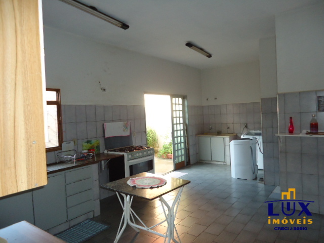 Casa | Comercial – Vila Sto. Antônio (Venda)