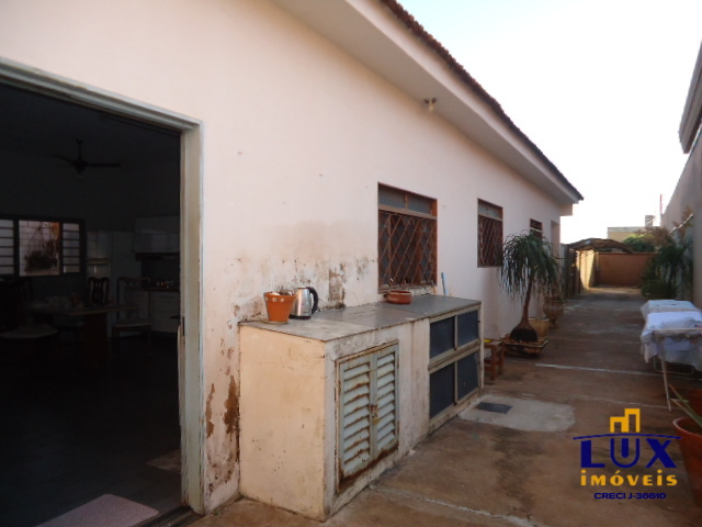 Casa | Comercial – Vila Sto. Antônio (Venda)