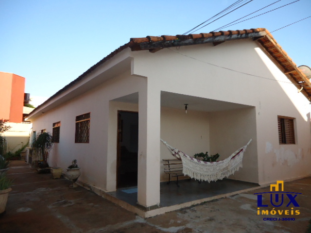 Casa | Comercial – Vila Sto. Antônio (Venda)