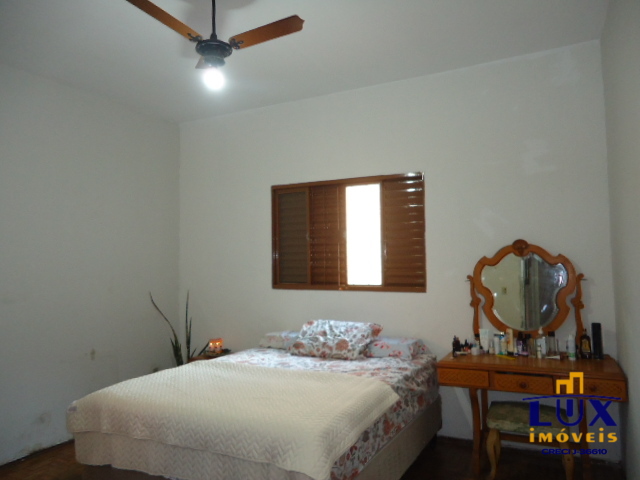 Casa | Comercial – Vila Sto. Antônio (Venda)