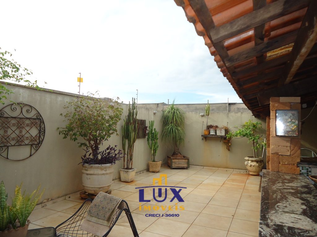 Casa – Res. D. Lafayette Libânio (venda)