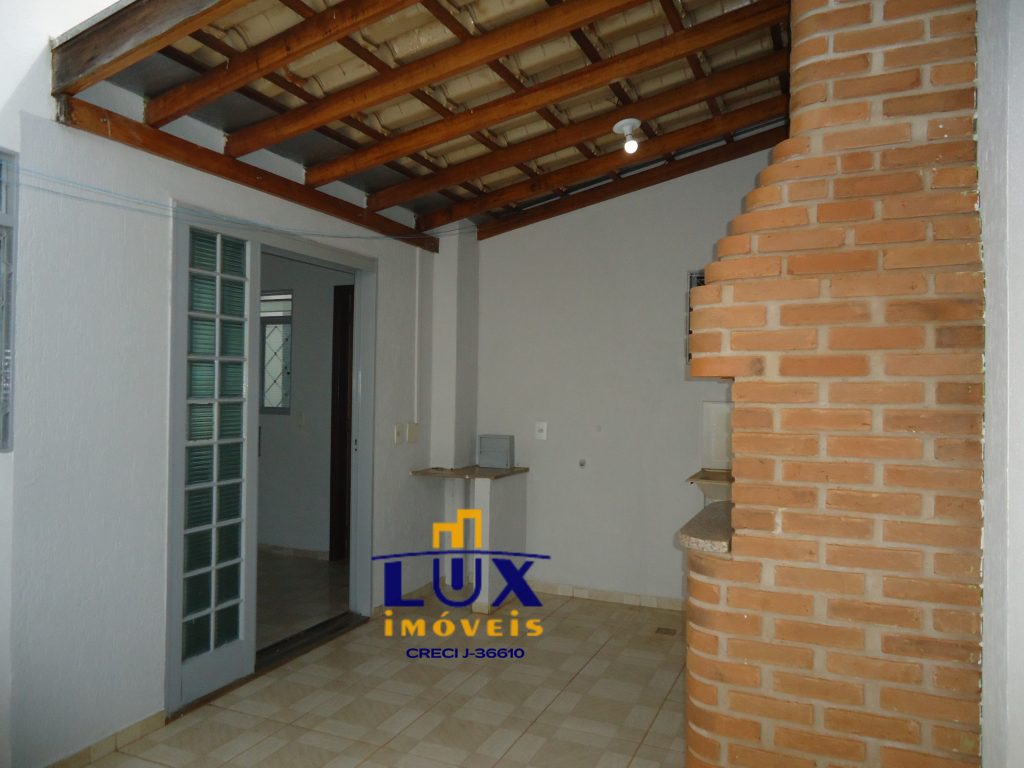 Casa de Fundos – Jardim Roseiral (Locação) Casa de Fundos – Jardim Roseiral (Locação)