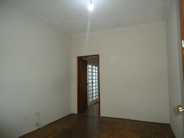 Casa – Vila Ideal (Locação)