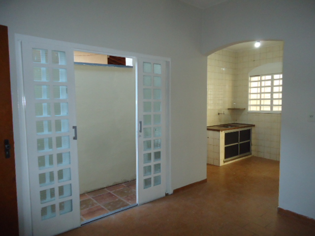 Casa – Vila Ideal (Locação)