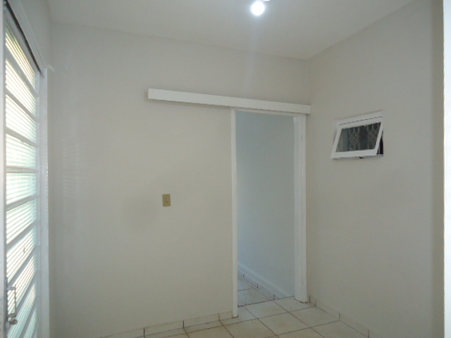 Casa – Vila Ideal (Locação)