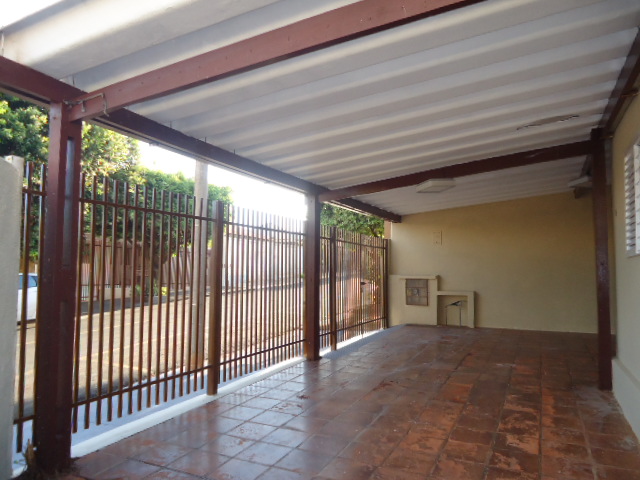 Casa – Vila Ideal (Locação)