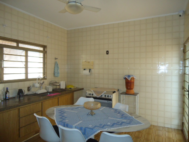 Casa – Vila Maceno (Venda)