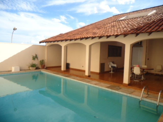 Casa – Vila Maceno (Venda)