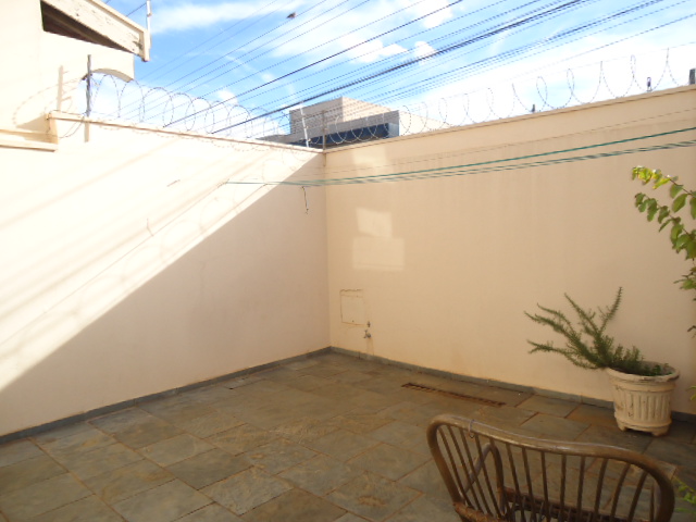 Casa – Vila Maceno (Venda)