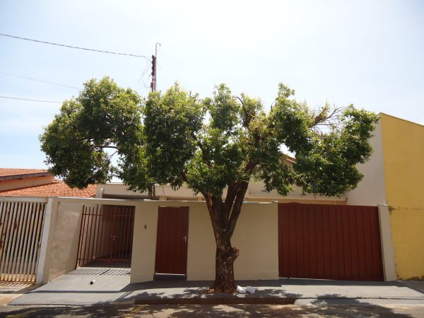 Casa de Frente – Jardim América (Locação)