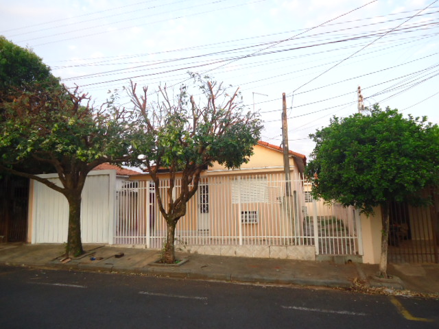 Casa de Frente – Vila Ideal (Locação)