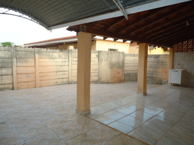 Casa de Frente – Vila Ideal (Locação)