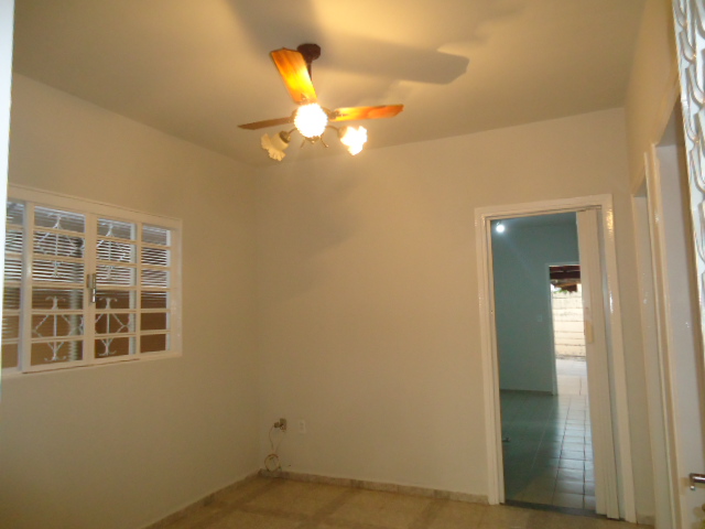 Casa de Frente – Vila Ideal (Locação)