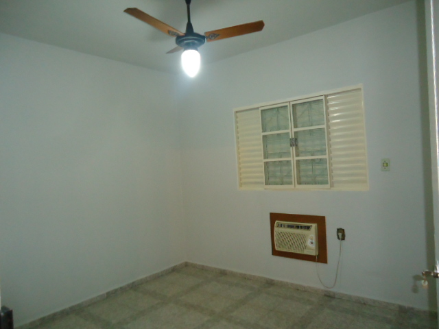 Casa de Frente – Vila Ideal (Locação)