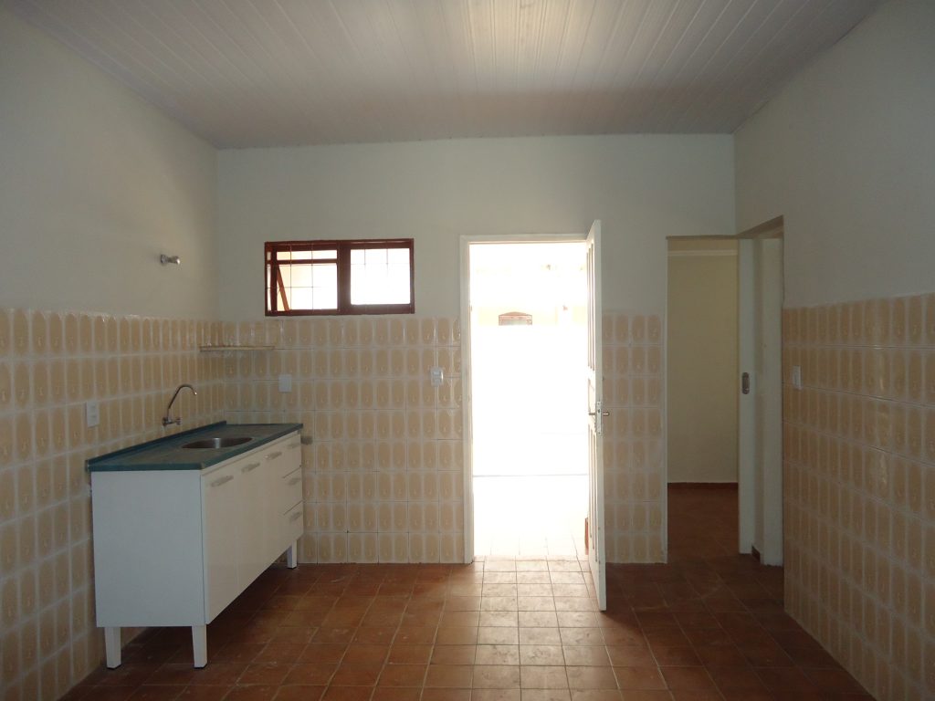 Terreno com Duas Casas – Jardim América (Venda)