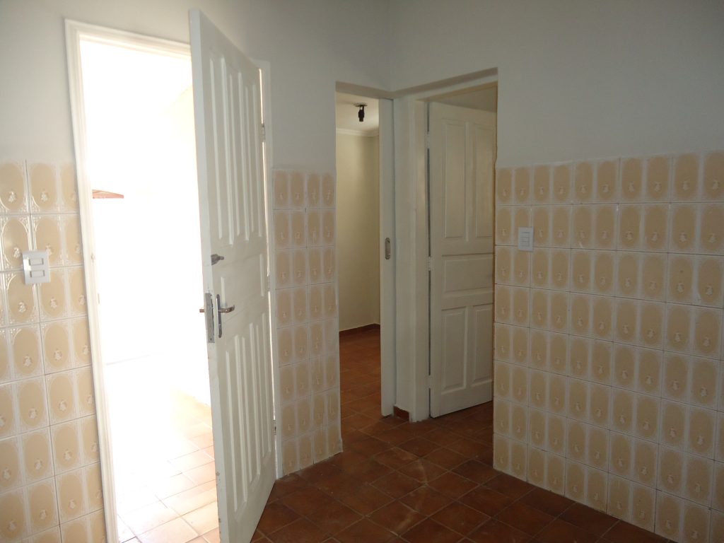 Terreno com Duas Casas – Jardim América (Venda)