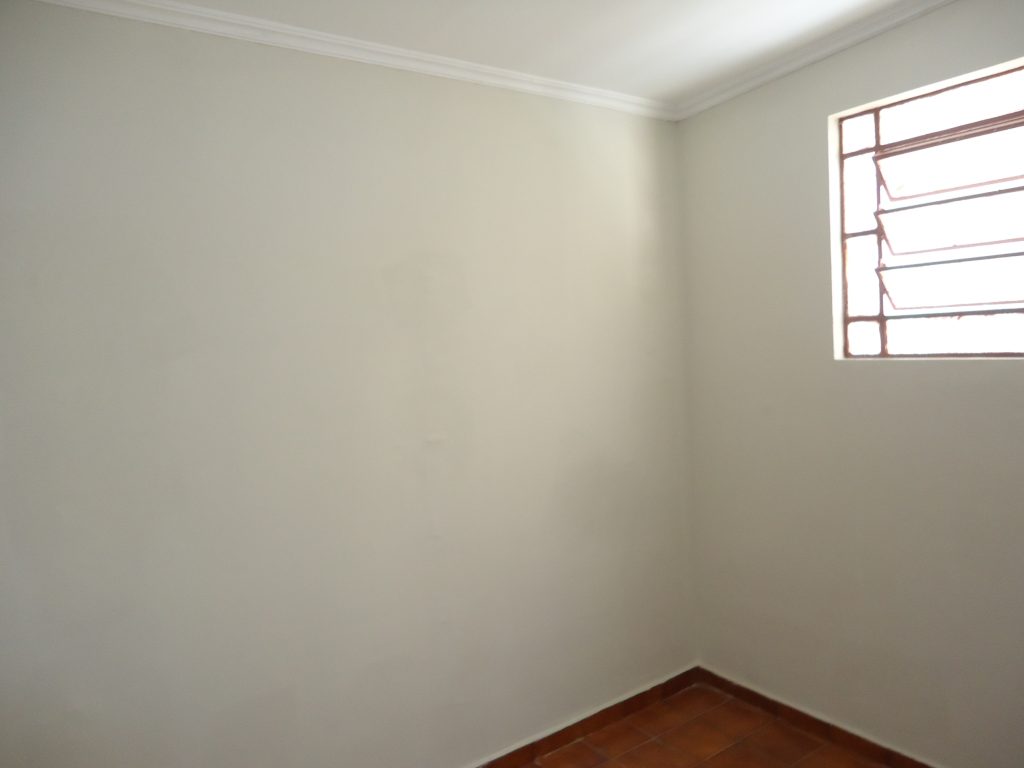 Terreno com Duas Casas – Jardim América (Venda)