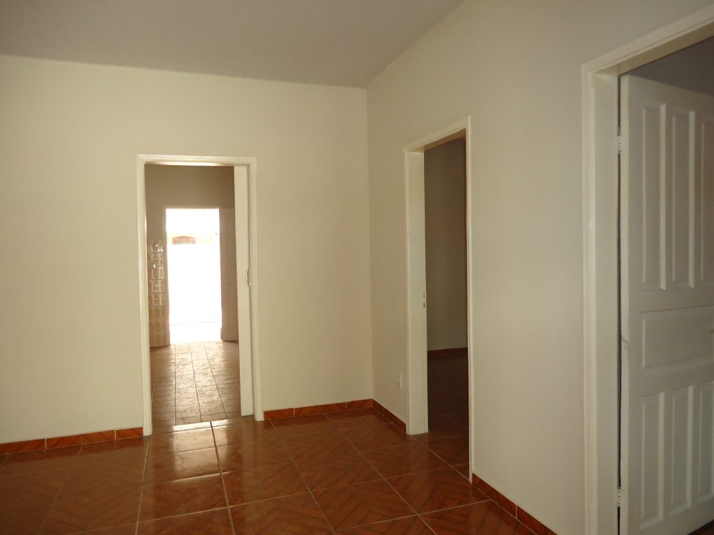 Terreno com Duas Casas – Jardim América (Venda)