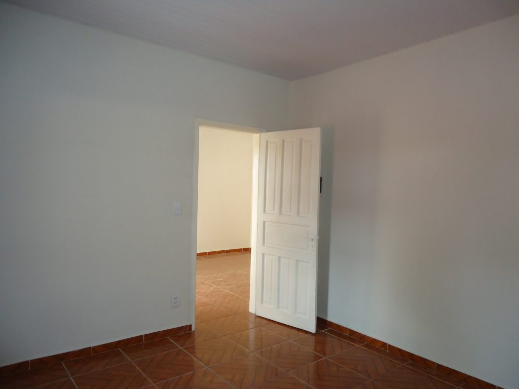 Terreno com Duas Casas – Jardim América (Venda)