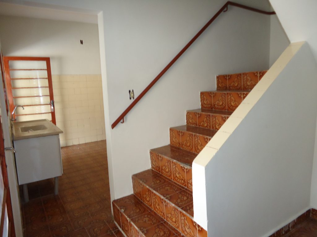 Terreno com Duas Casas – Jardim América (Venda)