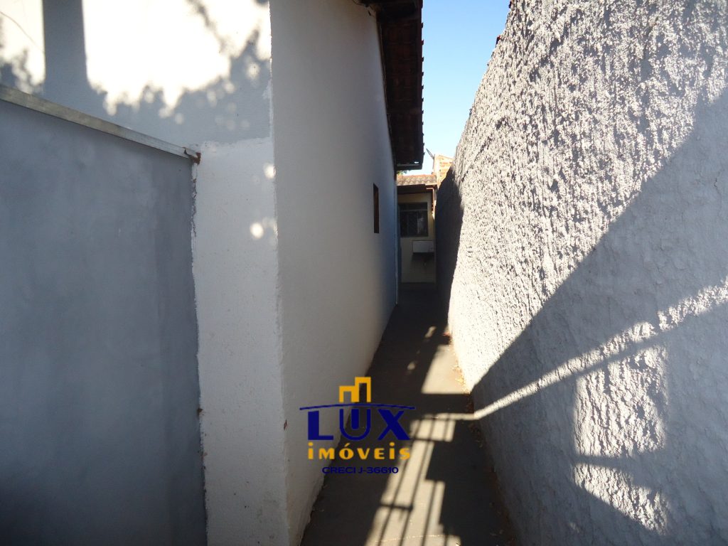 Casa de Fundos – Solo Sagrado (Locação)