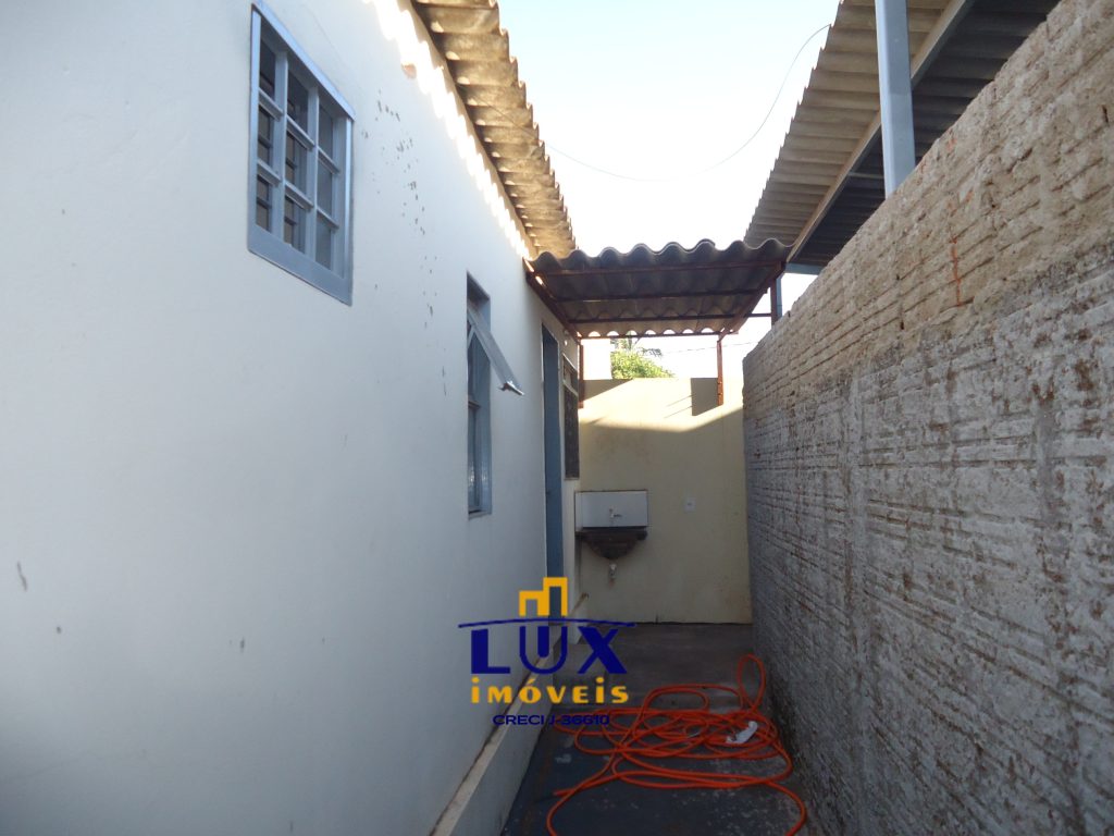 Casa de Fundos – Solo Sagrado (Locação)