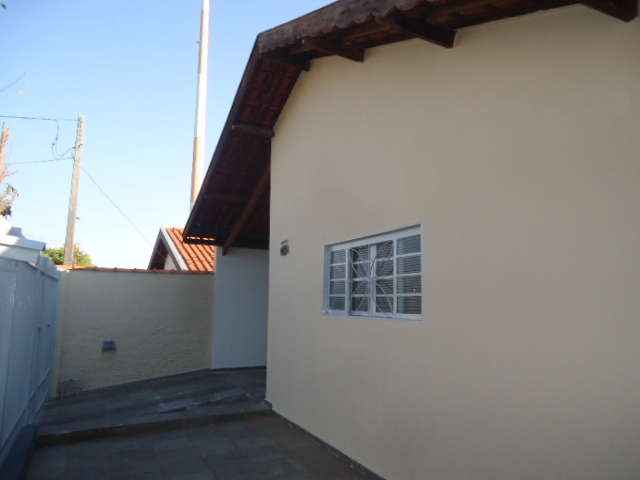 Casa – Vila Ideal (Locação)