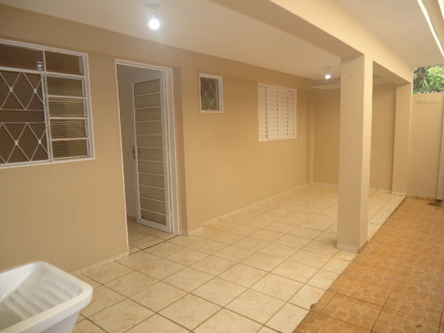 Casa de fundos – São Deocleciano (Locação)