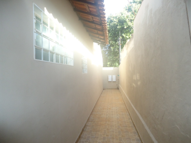 Casa de fundos – São Deocleciano (Locação)
