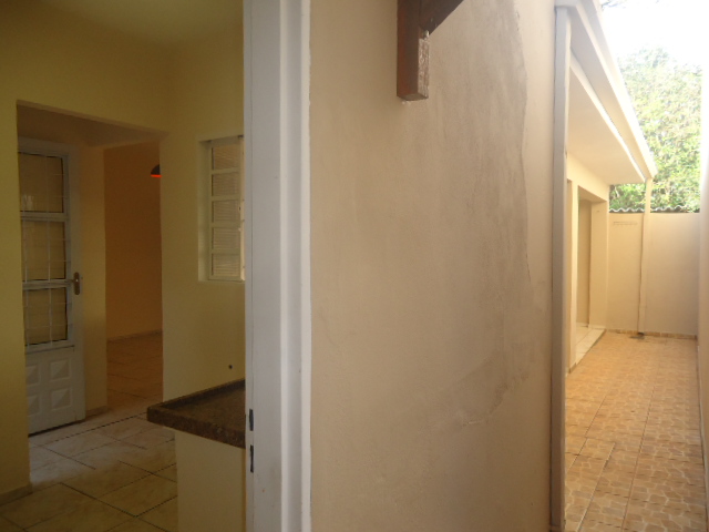 Casa de fundos – São Deocleciano (Locação)