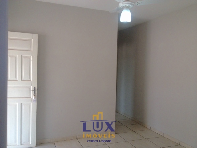 Casa de Fundos – Vila Ideal (Locação)